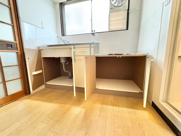 春日出コーポの物件内観写真