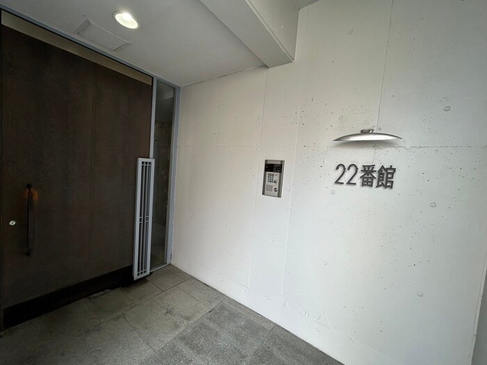 22番館の物件外観写真