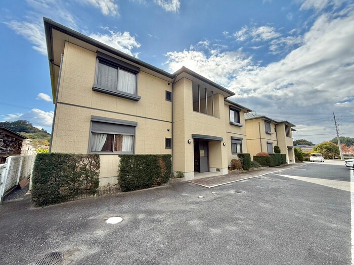 ウエストソレイユの物件外観写真