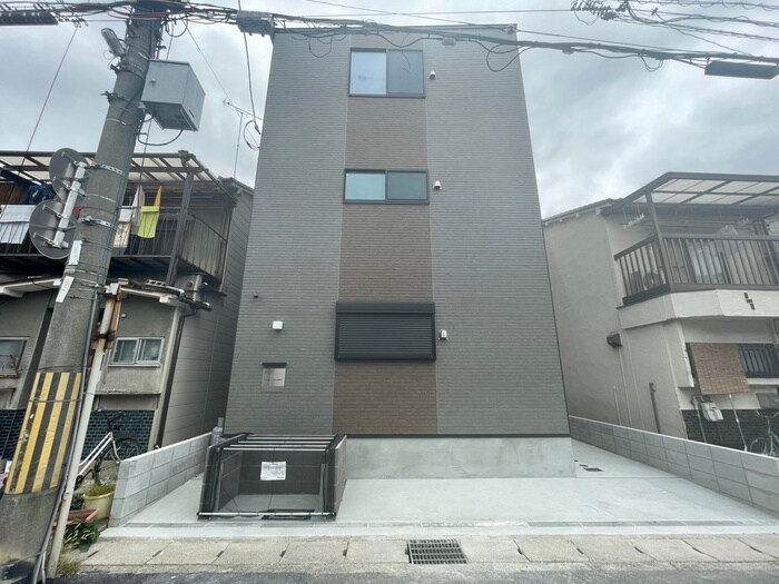 ハーモニーテラス納所町の物件外観写真