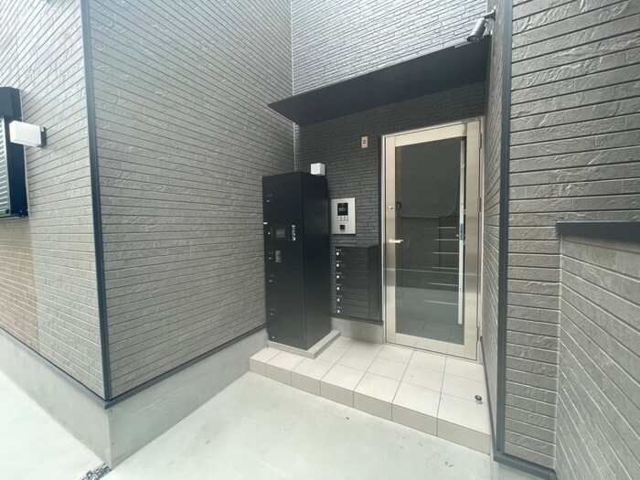 ハーモニーテラス納所町の物件外観写真