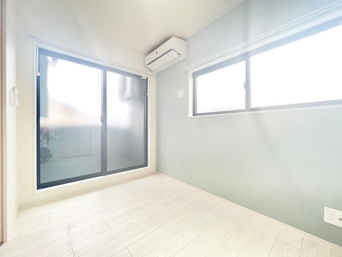 ハーモニーテラス納所町の物件内観写真