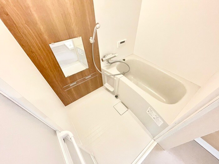 ハーモニーテラス納所町の物件内観写真