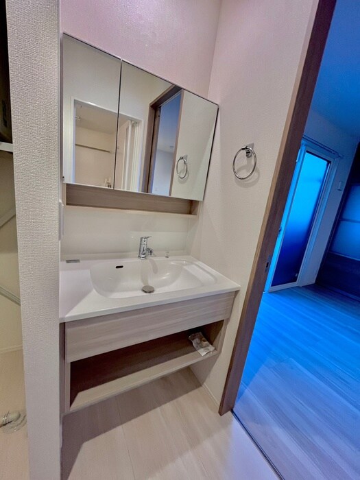 コンフォール赤坂の物件内観写真