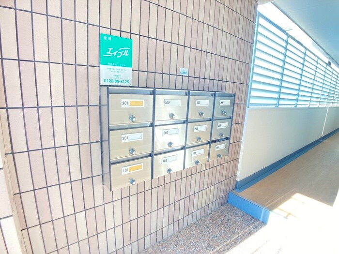 ハイツロイヤルジェムの物件外観写真