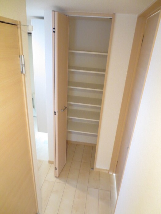 i.レジデンス御所北の物件内観写真