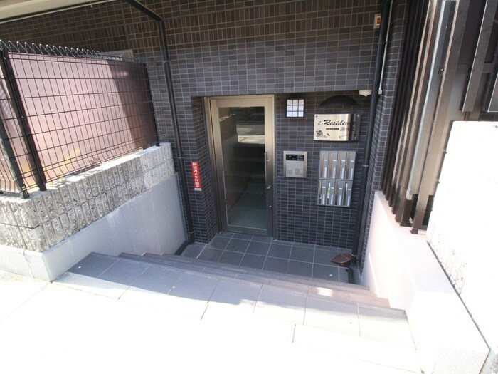 i.レジデンス御所北の物件外観写真