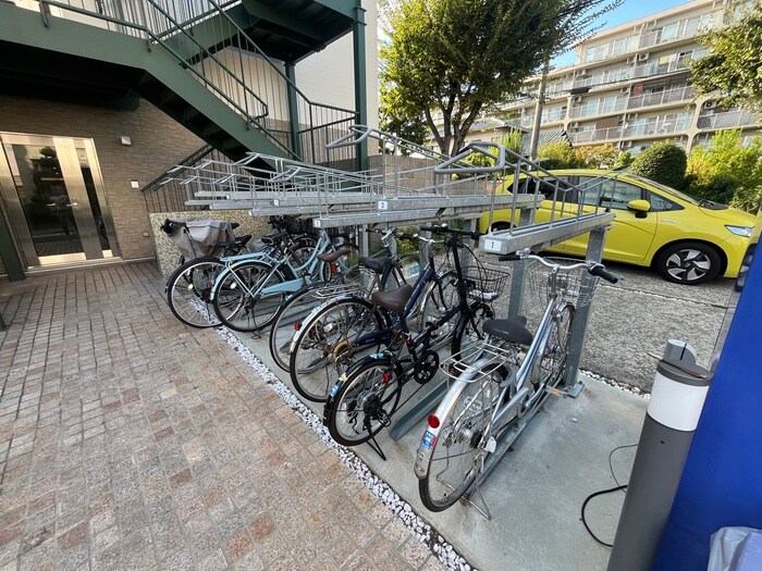 Ｐスマイルカーサ　バラ公園の物件外観写真