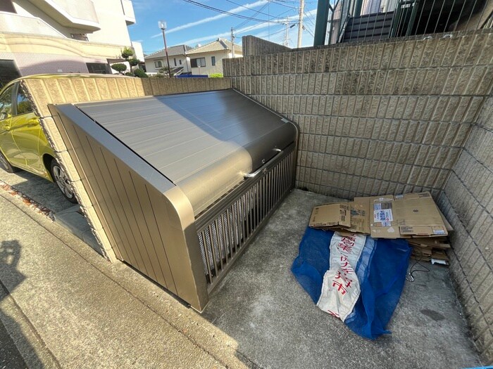 Ｐスマイルカーサ　バラ公園の物件外観写真