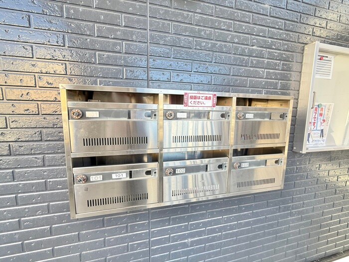 パ－クサイドフラットの物件外観写真