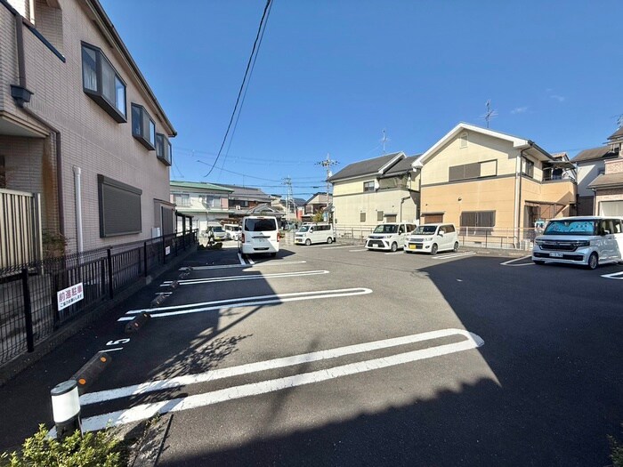 パ－クサイドフラットの物件外観写真