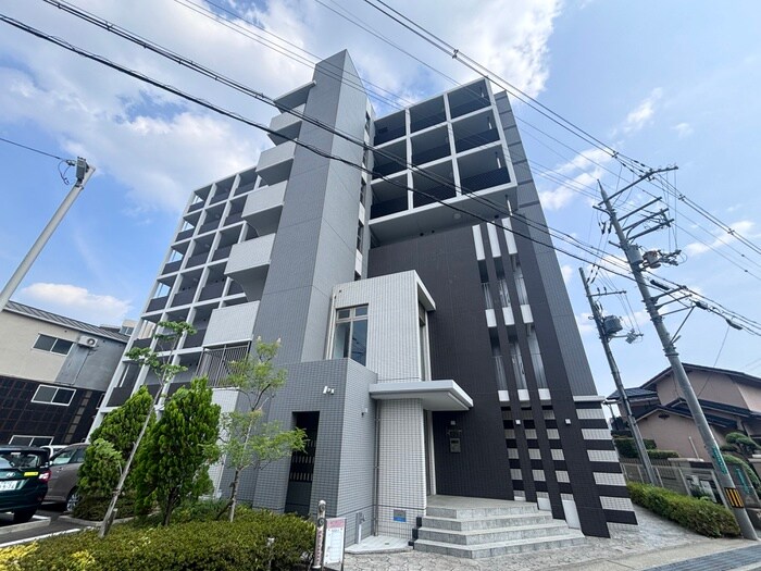 カンナビ－ノの物件外観写真