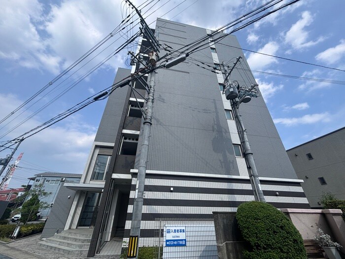 カンナビ－ノの物件外観写真