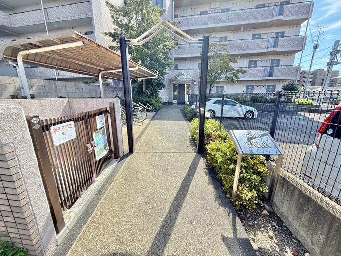 コ－ト木幡の物件外観写真
