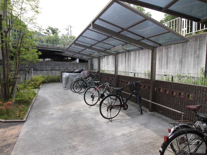 エスポワール・アイ北春日丘Ⅱの物件外観写真