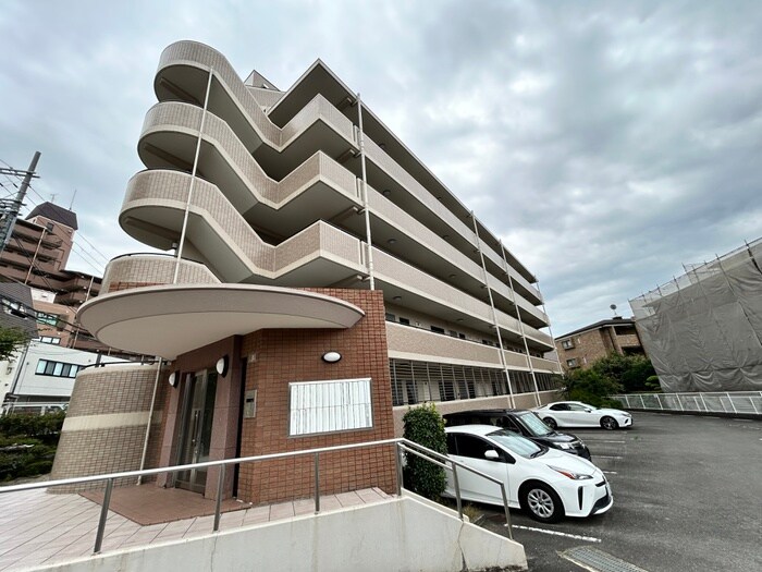 アドヴァンスコート緑地の物件外観写真