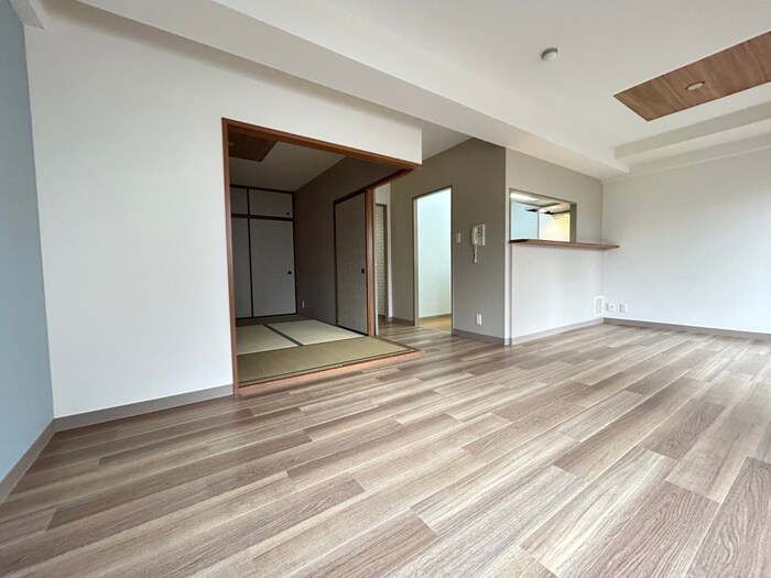 アドヴァンスコート緑地の物件内観写真