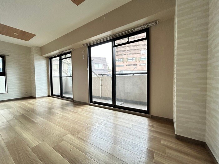 アドヴァンスコート緑地の物件内観写真