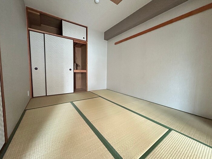 アドヴァンスコート緑地の物件内観写真