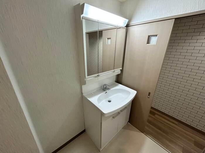 アドヴァンスコート緑地の物件内観写真