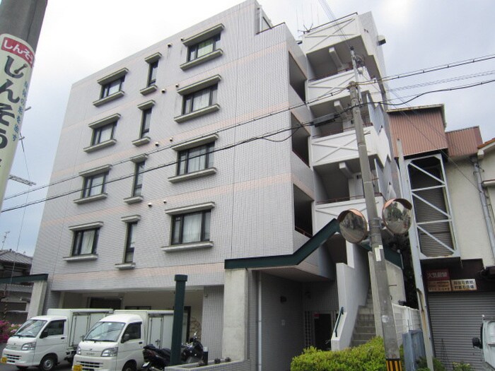 パシフィックマンションの物件外観写真