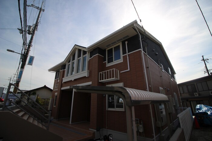 ルミエール藤阪の物件外観写真