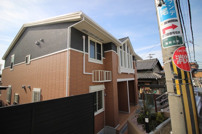 ルミエール藤阪の物件外観写真