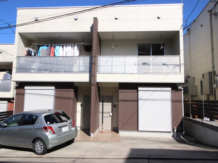 カレ・ブラン花住坂２の物件外観写真