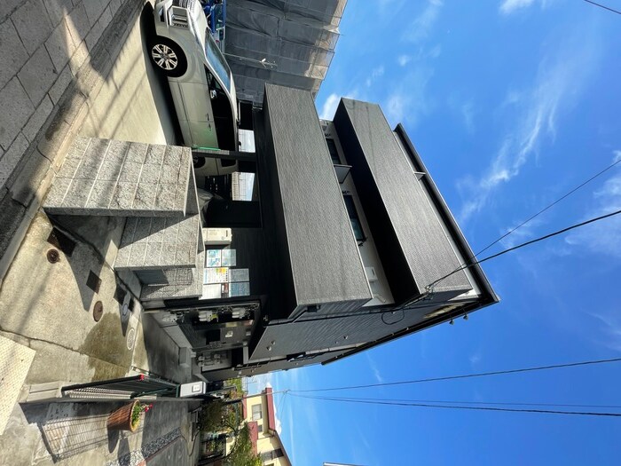 モダンアパートメント枚方三矢町の物件外観写真