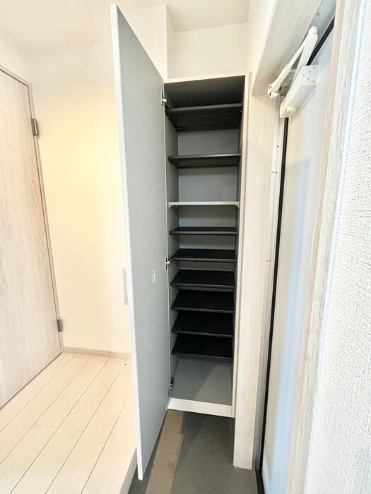 モダンアパートメント枚方三矢町の物件内観写真