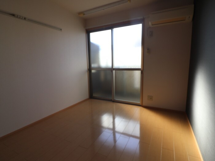 ルミエ－ルの物件内観写真