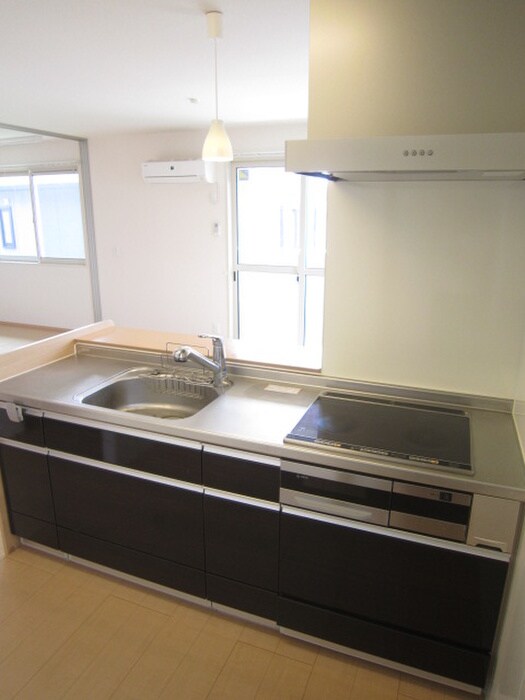 コリーナ島坂の物件内観写真