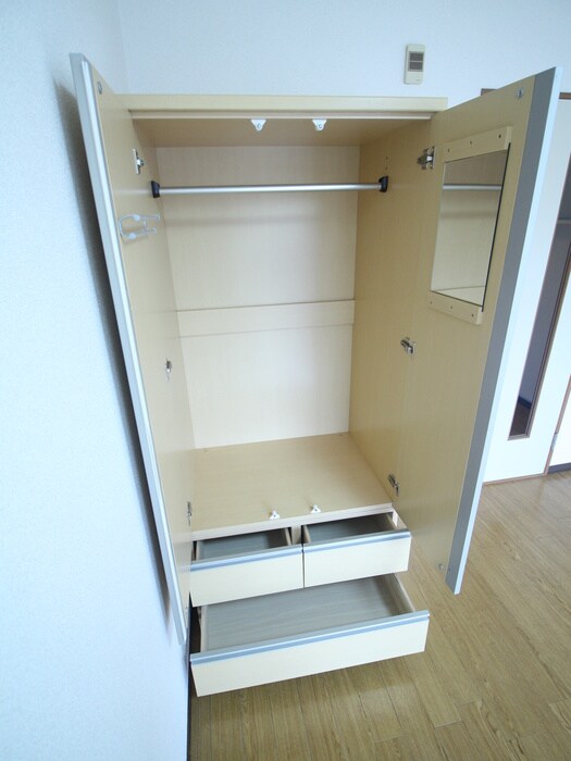 若草フェニックスマンションの物件内観写真