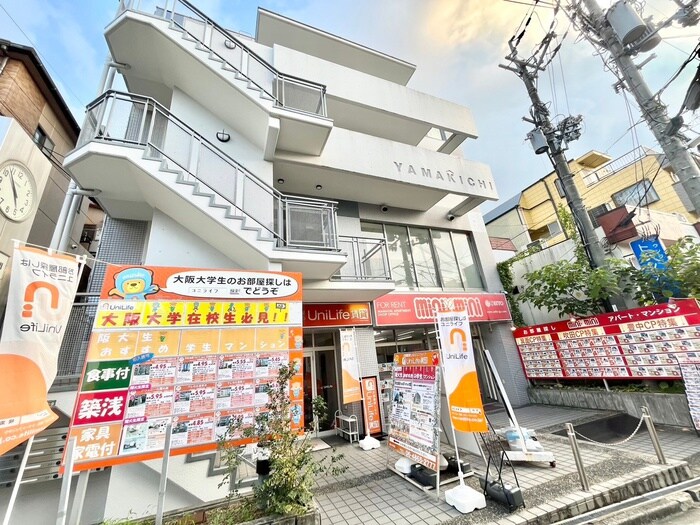 山吉ビルの物件外観写真