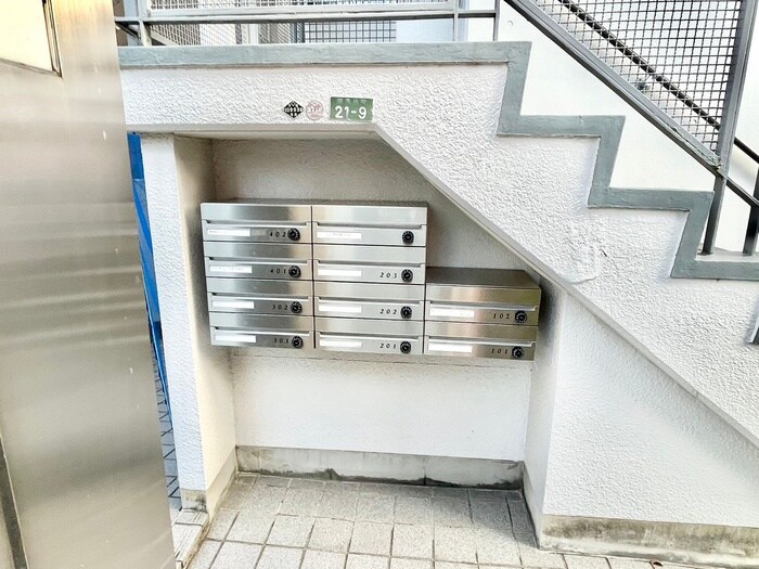 山吉ビルの物件外観写真