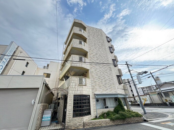 メゾンリベリカの物件外観写真