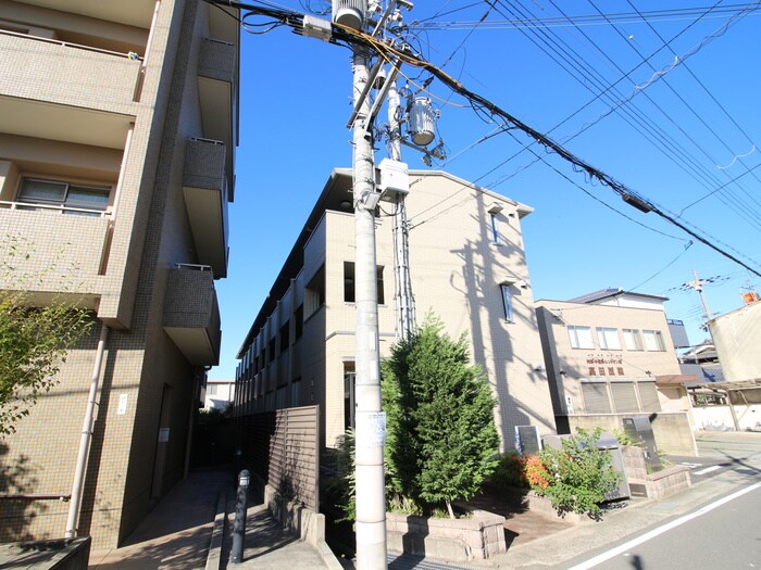 ミナス　ティリスの物件外観写真