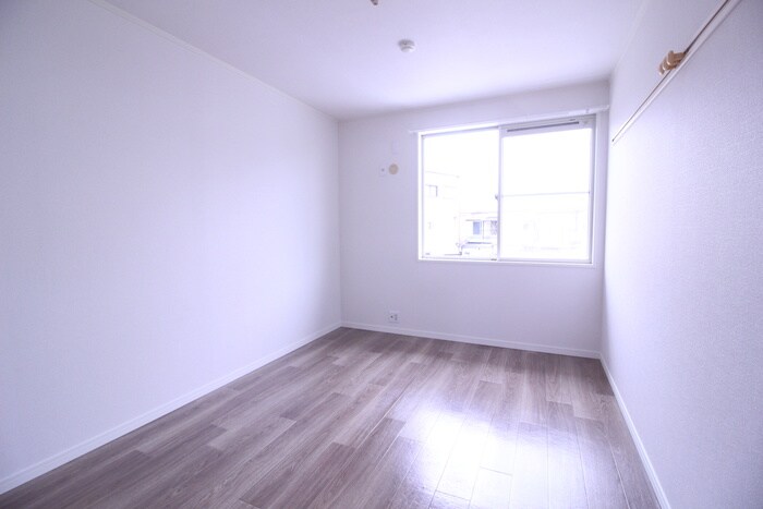 ビクトアール江角の物件内観写真