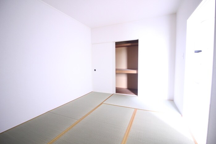 ビクトアール江角の物件内観写真