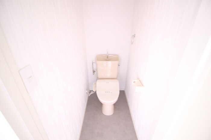 ビクトアール江角の物件内観写真