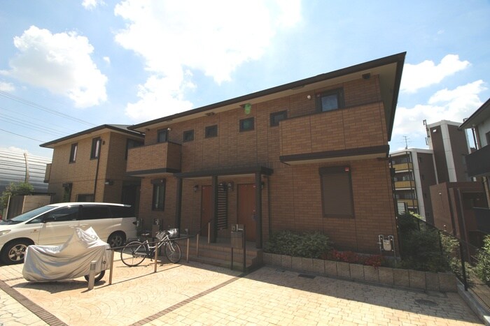 ウエストフィールド１０Ｃ棟の物件外観写真