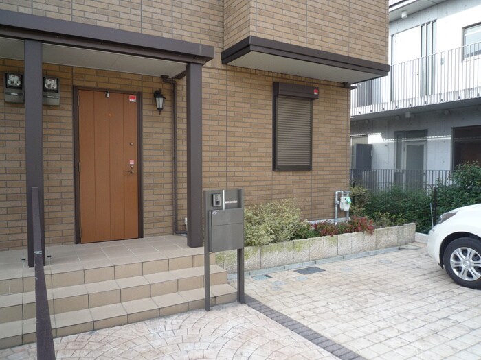 ウエストフィールド１０Ｃ棟の物件外観写真