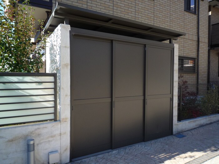 ウエストフィールド１０Ｃ棟の物件外観写真