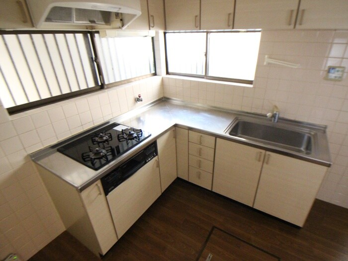 塚口本町1丁目貸家の物件内観写真