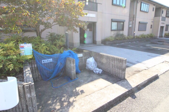 ウエストサイドタウンＡ棟の物件外観写真