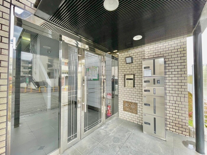 スリ－エヌ豊中の物件外観写真