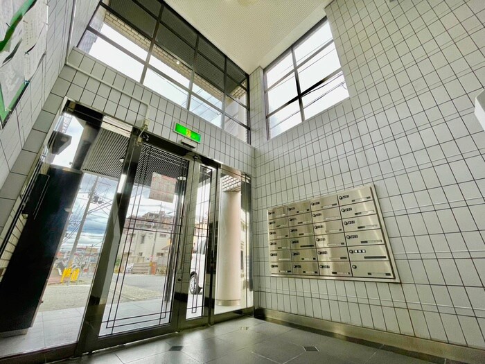 スリ－エヌ豊中の物件外観写真