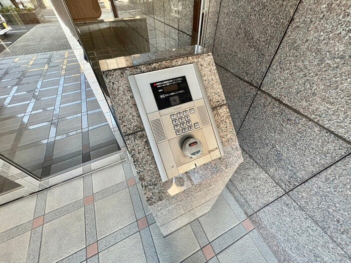 エリーフラッツ京町の物件外観写真