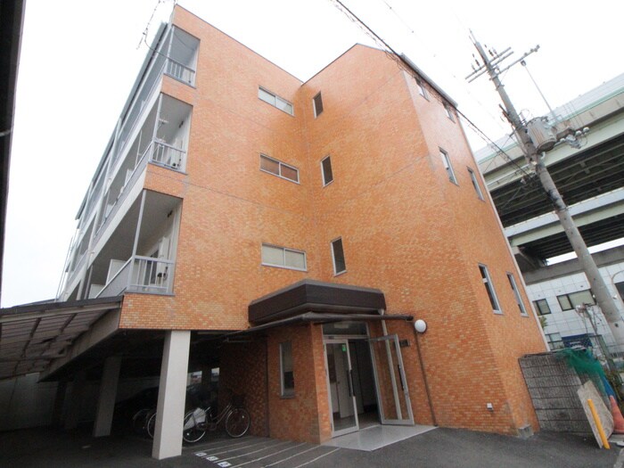 巽ハイツの物件外観写真