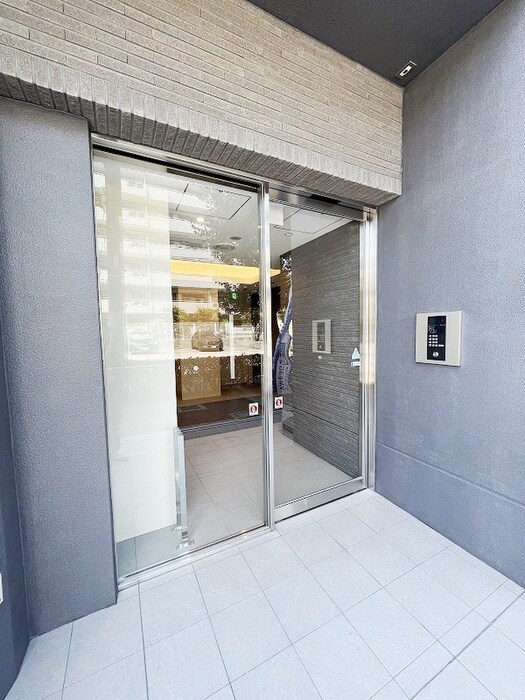 Ｍ．Ｒ　Ｒｅｓｉｄｅｎｃｅの物件外観写真